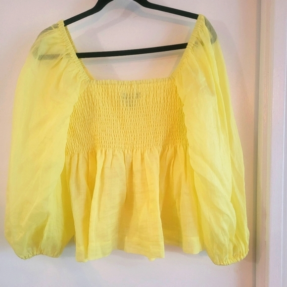 Ramie twist front blouse - Picture 3 of 3